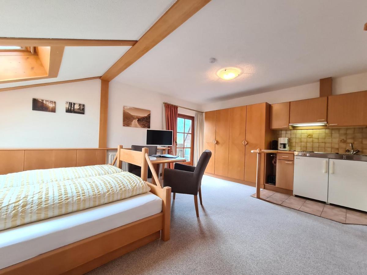 Gastehaus Fitsch Farm stay *